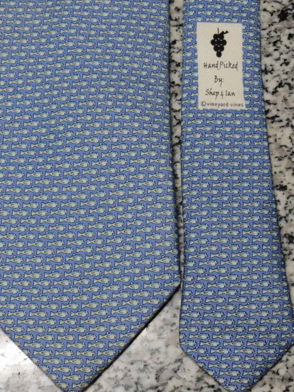 Vineyard Vines Martha’s Vineyard Men’s Tie Fish Motif